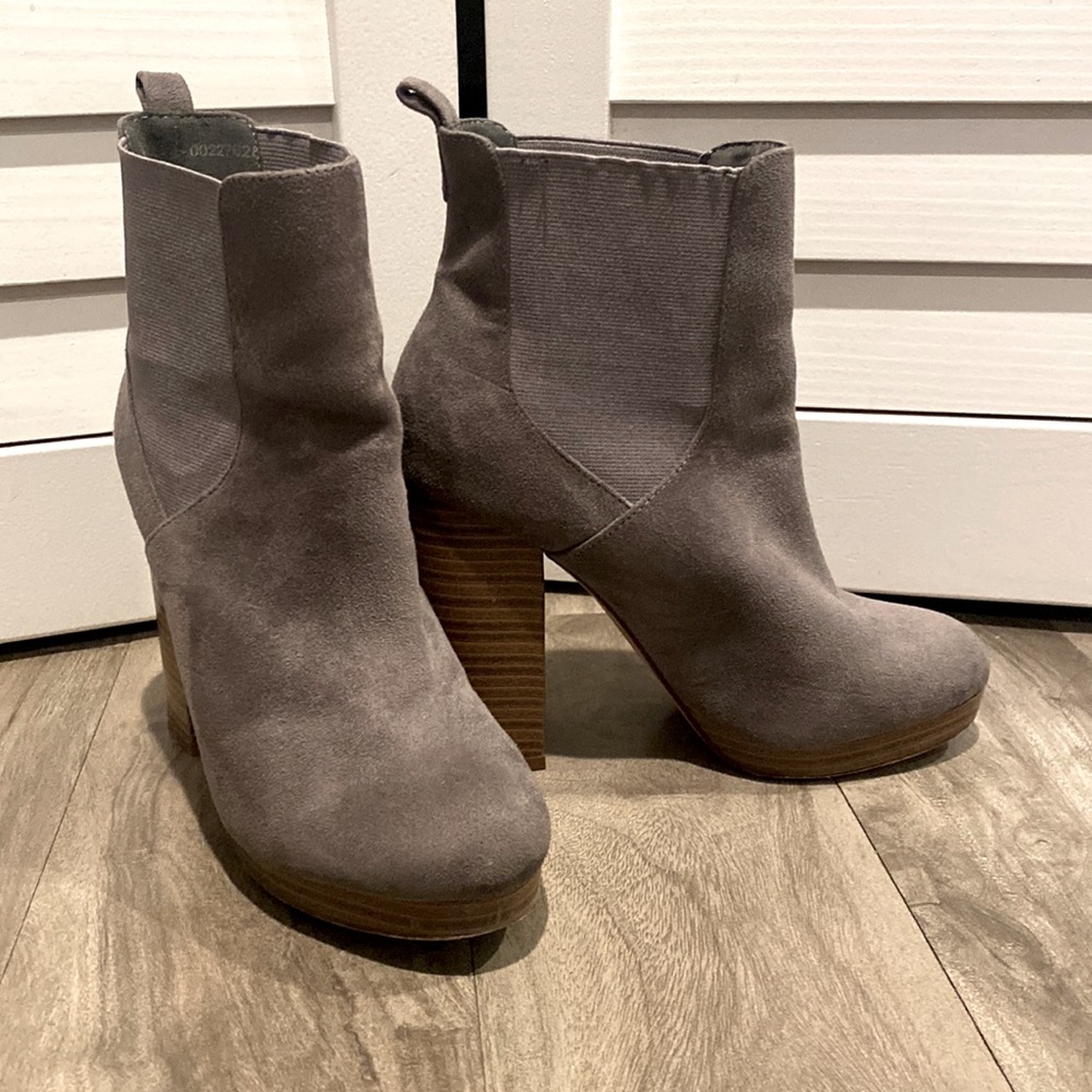 HEELED BOOTIES